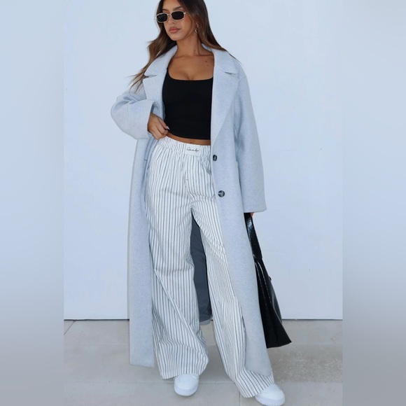 White Fox Boutique Walking Out Striped Pants White Size Small - Picture 2 of 12